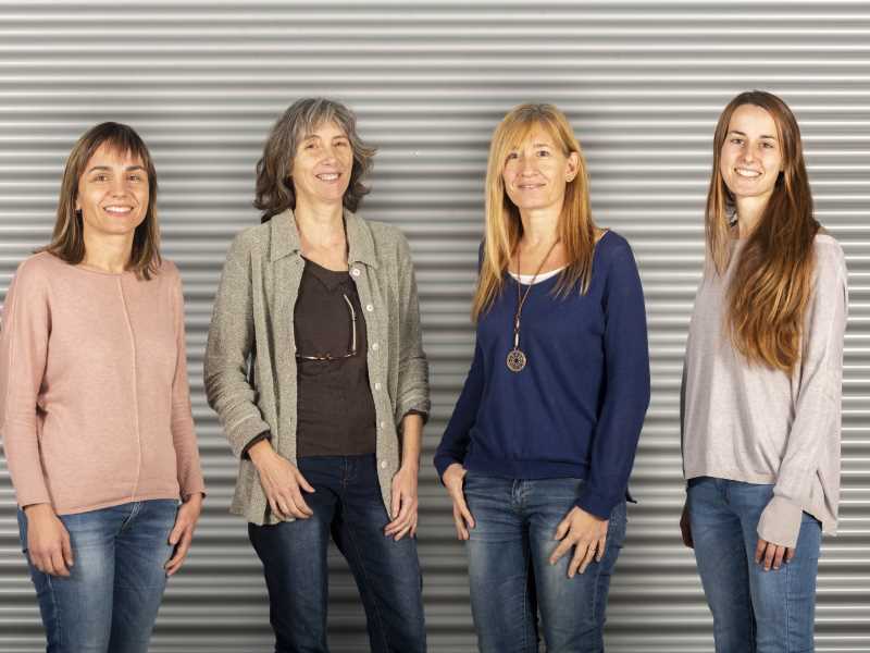 D’esquerra a dreta, part de l’equip científic que ha fet la recerca: Carme Gubern, Gemma Huguet, Elisabet Kádár i Irene Puig-Parnau
