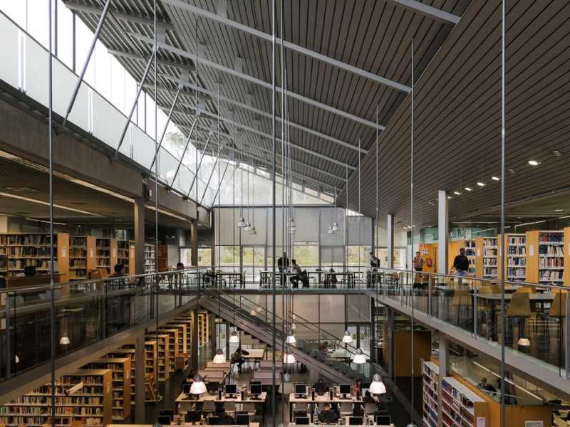 Imatge de la Biblioteca del Campus de Montilivi.