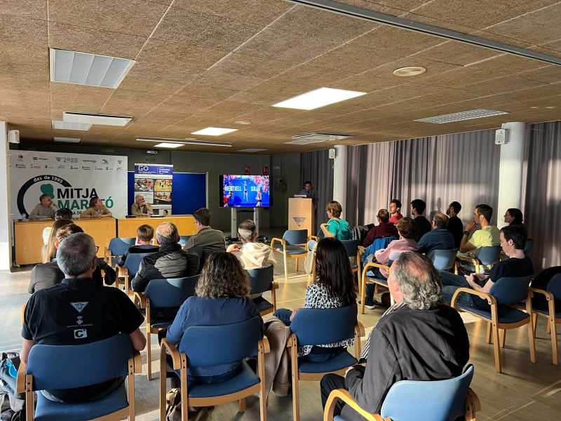 Conferència -El camí cap a l'èxit en la marató-.