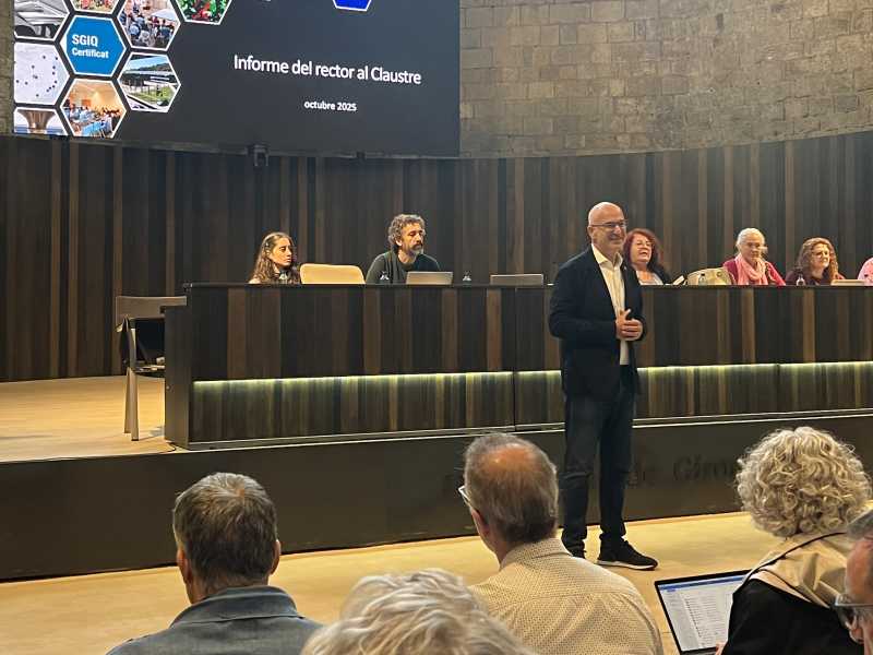 El rector, Quim Salvi, s'adreça als claustrals