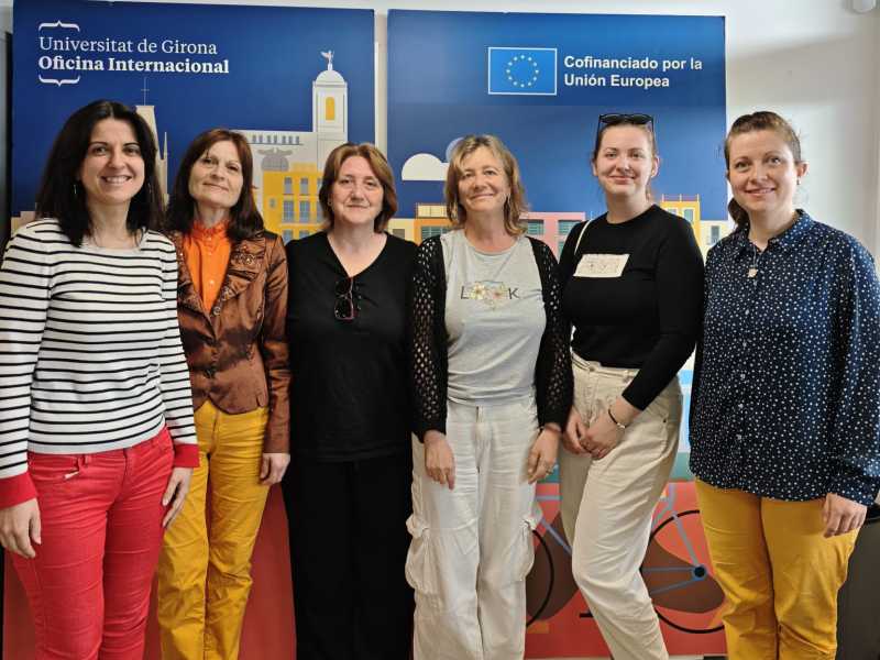 La delegació de la Universitat de Ruse visita la Oficina Internacional de la UdG