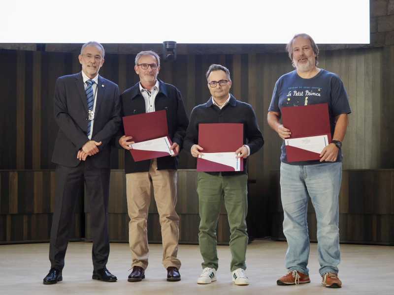 El rector, Josep Calbó, amb els professors que han rebut la distinció a la qualitat docent