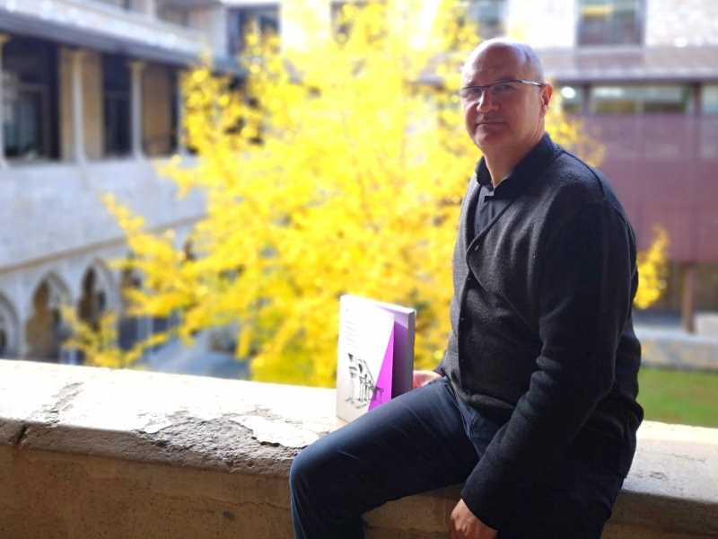 Gerardo Boto al claustre de la Facultat de Lletres el novembre passat