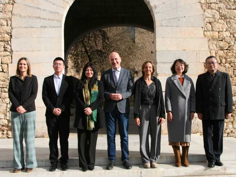 L'equip de govern de la UdG rep una delegació del Consolat xinès de Barcelona