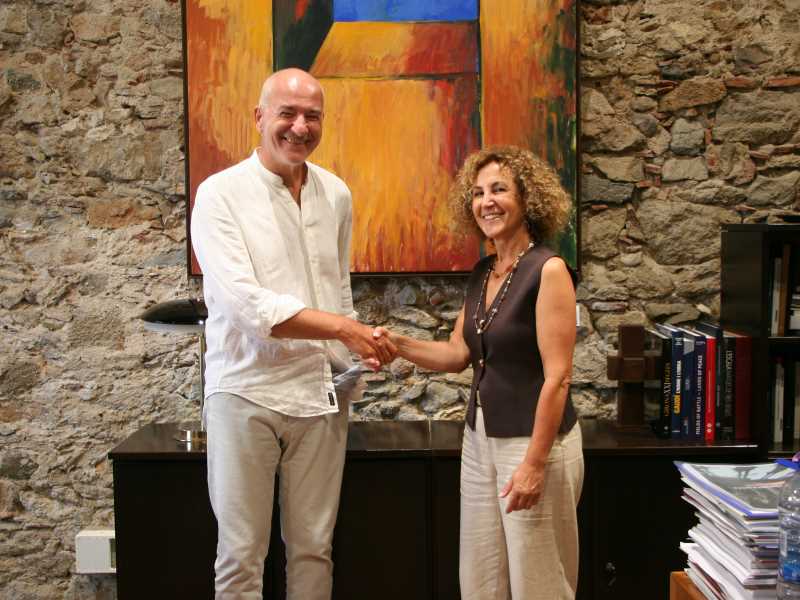 El rector de la UdG, Quim Salvi, i la presidenta del Consell Regulador de la DO Empordà, Carme Casacuberta