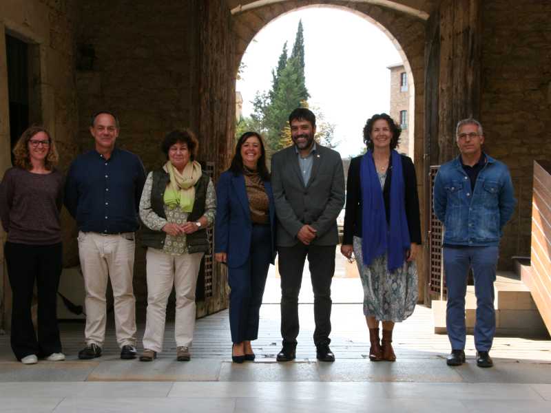 Agata Mannino, al centre, juntament amb els representants institucionals de la UdG