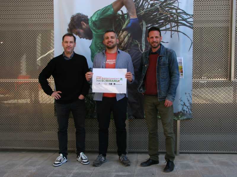 L'investigador de la UdG Enric cassú i el Vicerector d'Impacte al Territori i Ambientalització de la UdG, Ignasi Rodríguez-Roda