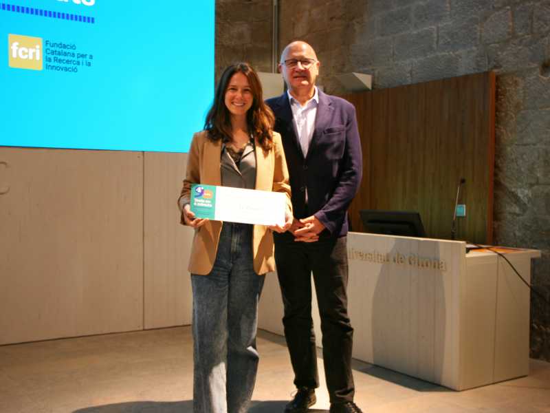 La guanyadora del concurs, Diana Ballart, i el director de l