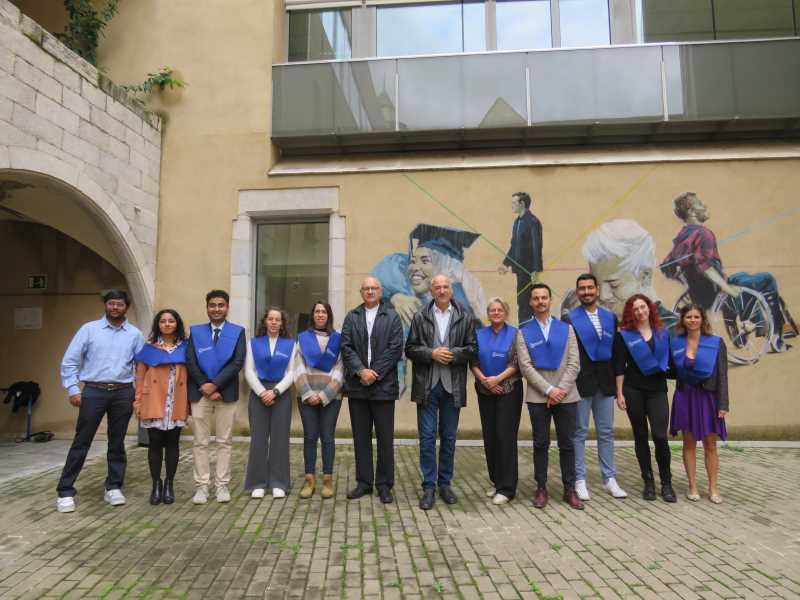 Alguns dels doctors de la UdG que van presentar la tesi durant el curs 2023-24