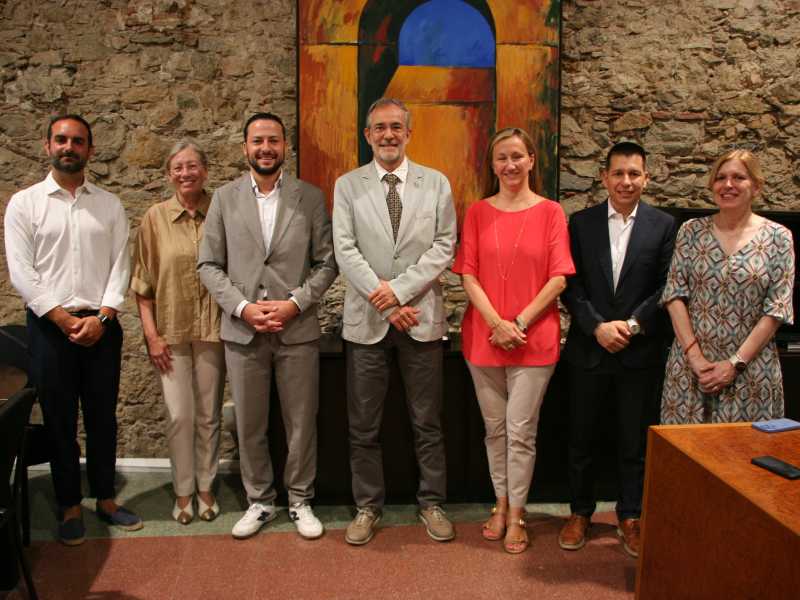 Imatge dels representants de la UdG, l'Ajuntament de Lloret i la Fundació Climent Guitart