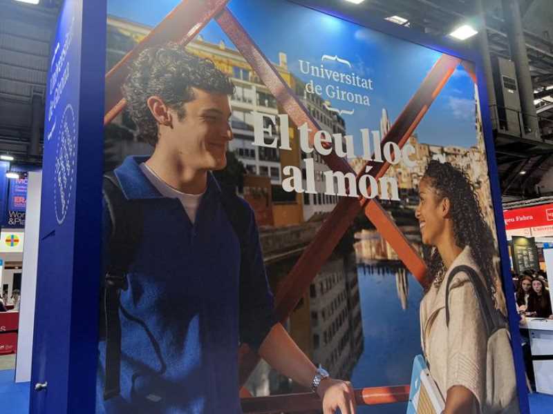 Detall de l'estand de la UdG al Saló de l'Ensenyament