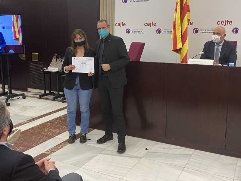Mar Sibila Pérez, en el moment de recollir el reconeixement