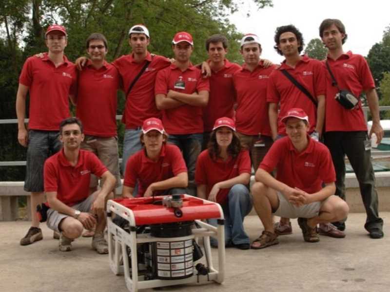 Equip de Vicorob que va guanyar la competicions internacionals SAUC-E (2006)