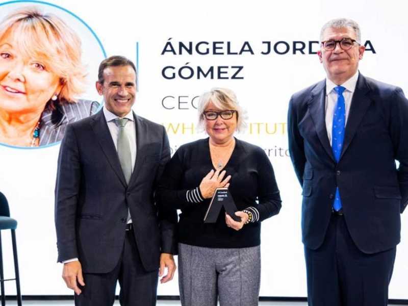 Entrega del Premi A Professional Autònoma de 2025 a Ángela Jordana. Foto de Caixabank