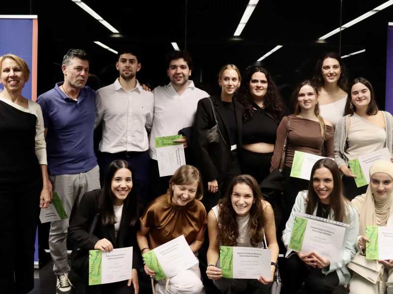 Imatge de la 19a promoció del màster en Biotecnologia Alimentària