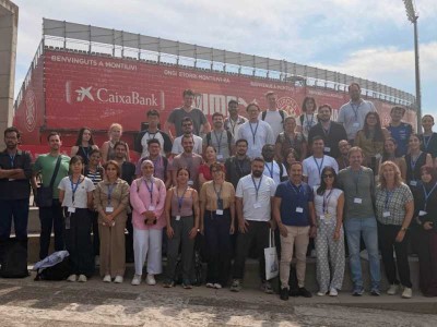 Foto de grup a la Facultat de Ciències