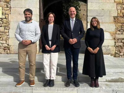 Fotografia institucional amb els representants de les dues entitats