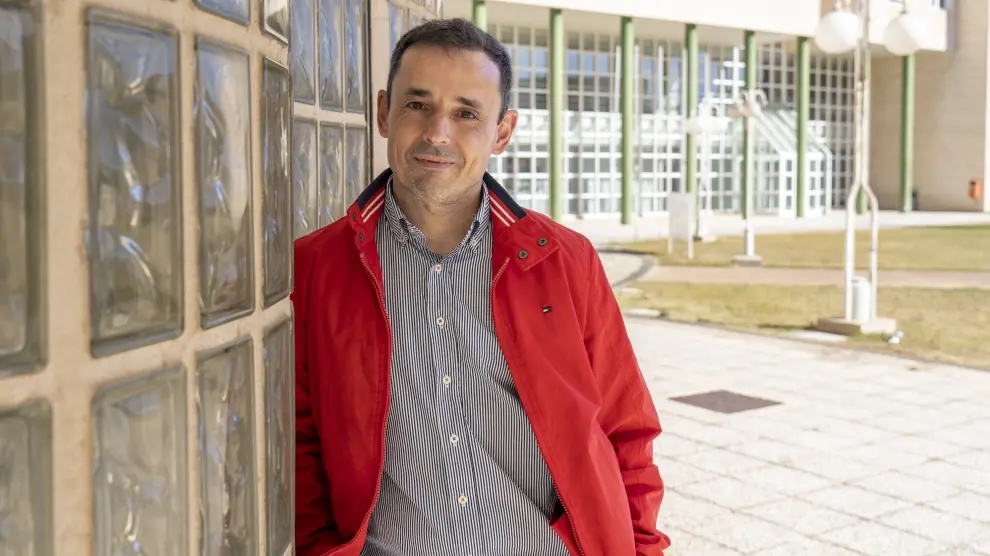 Photograph of Dr Héctor Martín Manrique