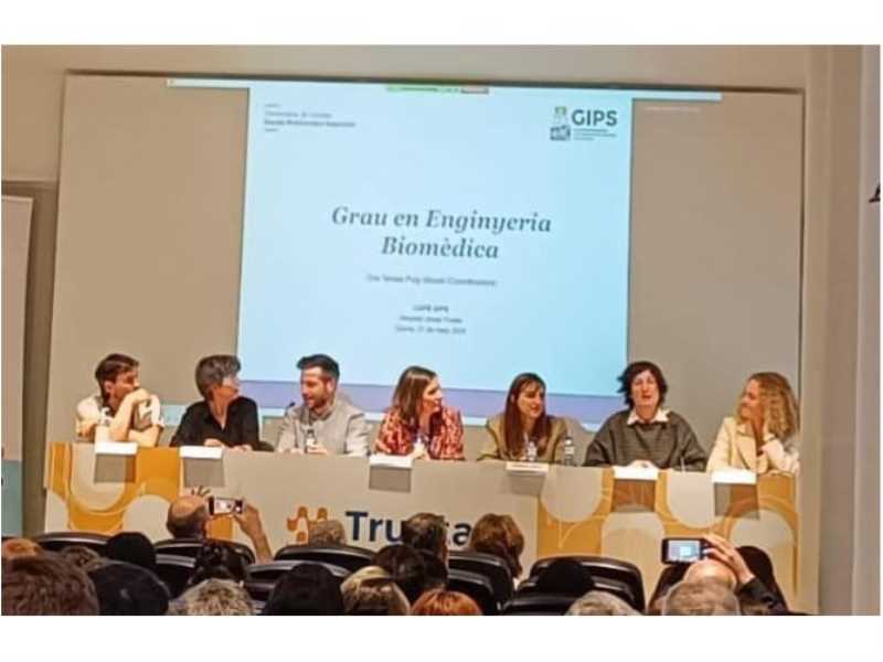 Una imatge dels participants en l'acte.