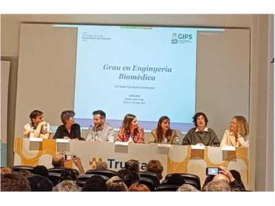 Una imatge dels participants en l'acte.