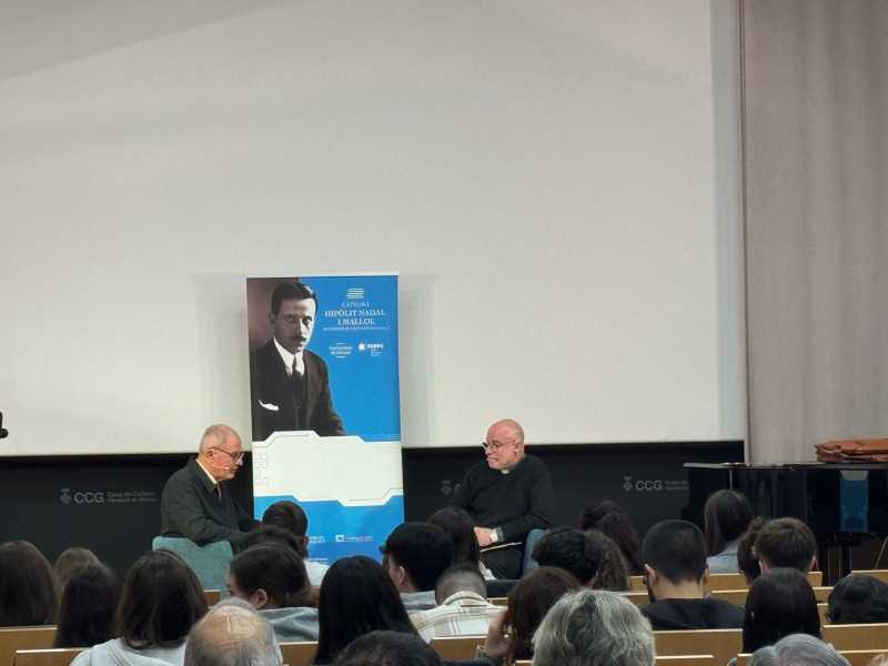 Trobada entre Fra Octavi Vilà i Joan Ferrer per explorar com la religió i la comunicació conviuen.