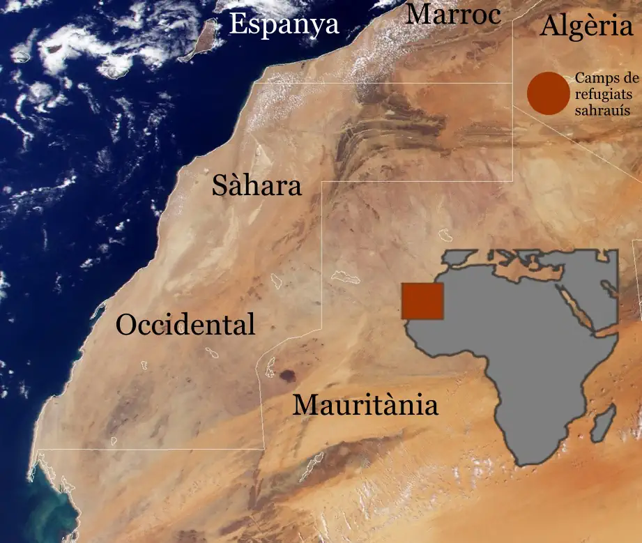 Mapa amb la situació del Sàhara Occidental a Àfrica i amb la indicació de la situació dels camps de refugiat saharauís a Algèria