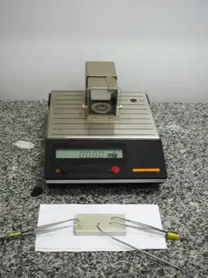 Microbalança Sartorius 2MP al laboratori